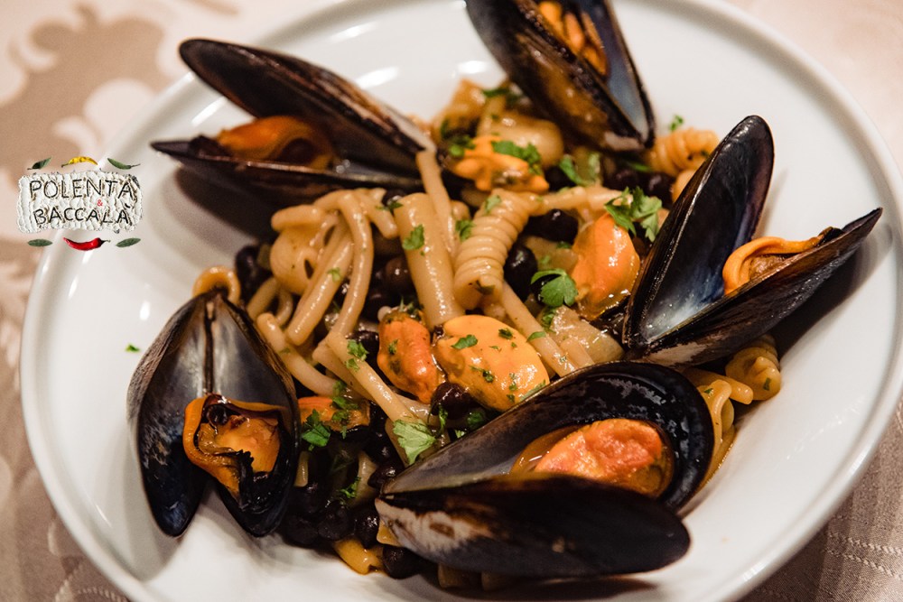 pasta_ceci_neri_cozze_1